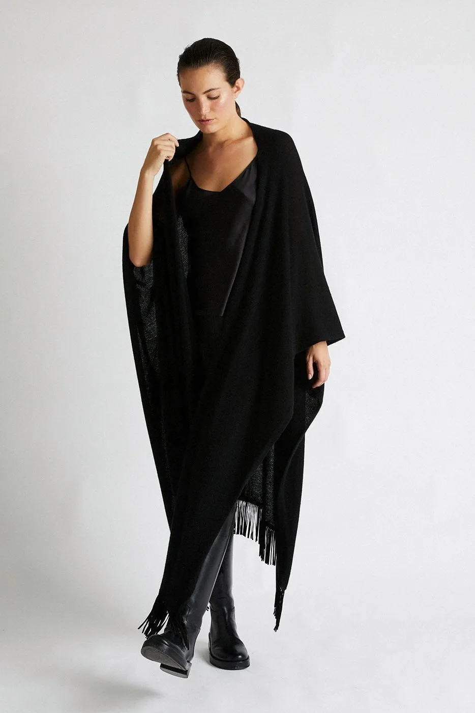   Beryll Lola Cashmere Leather Fringe Wrap | Black