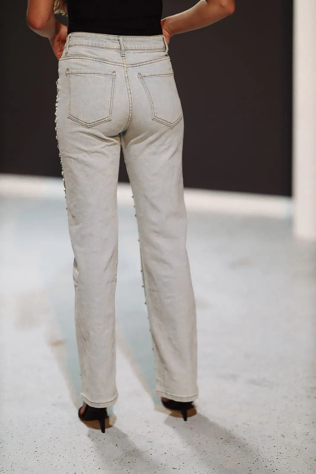 Bring It Embellished Jeans - Light Wash